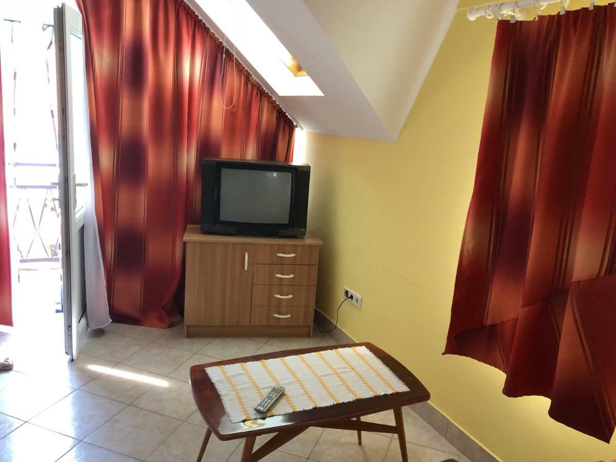 Liget Apartman Balatonföldvár Εξωτερικό φωτογραφία